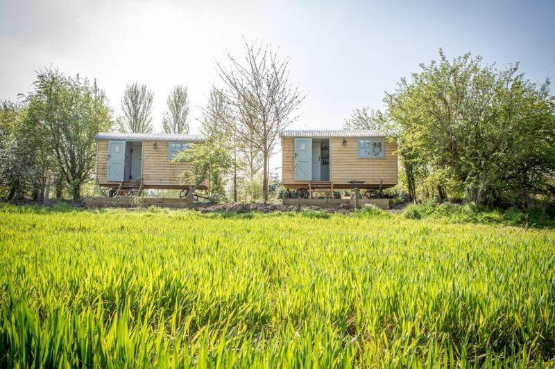 Perkins Luxury Shepherd Huts นอตติงแฮม ภายนอก รูปภาพ